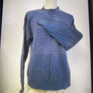 Denim colored sweater / Very Warm  /  Size Medium